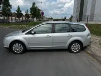 Usado Ford Focus Ambiente 101 CV (74 kW) 2007 Gris Familiar