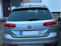 Gebraucht VW Passat Comfortline 150 PS (110 kW) 2018 Silber Kombi