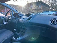 Gebraucht Ford Fiesta SYNC Edition 80 PS (58 kW) 2014 Schwarz Kleinwagen