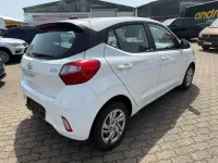 Gebraucht Hyundai i10 Select 67 PS (49 kW) 2021 Weiß Kleinwagen