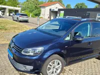 Gebraucht VW Touran Cup 140 PS (102 kW) 2014 Blau Van / Kleinbus