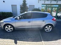 Gebraucht Renault Mégane Dynamique 110 PS (80 kW) 2009 Silber Limousine