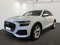 Gebraucht Audi Q8 Ambiente 286 PS (210 kW) 2023 Gletscherweiß metallic SUV