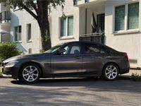 Gebraucht BMW 320 184 PS (135 kW) 2013 Grau Limousine