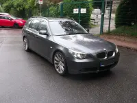 Gebraucht BMW 523 177 PS (130 kW) 2007 Grau Kombi