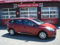 Gebraucht Renault Clio LIMITED 73 PS (53 kW) 2017 Rot intense Kombi