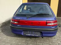 Używany Mazda 323 54 KM (39 kW) 1994 Niebieski Sedan/Limuzyna