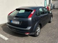 Gebraucht Ford Focus 125 PS (91 kW) 2008 Grau Limousine