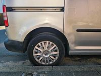 Gebraucht VW Caddy 102 PS (75 kW) 2012 Silber Van / Kleinbus