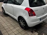 Gebraucht Suzuki Swift 92 PS (67 kW) 2009 Weiß Kleinwagen