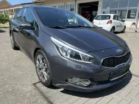 Gebraucht Kia Ceed Spirit 135 PS (99 kW) 2012 Winchestergrau (metallic) Kleinwagen