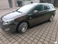 Gebraucht Opel Astra 140 PS (102 kW) 2012 Andere farben Kombi