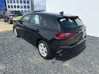 Gebraucht Kia Ceed 160 PS (117 kW) 2023 Schwarz metallic Kleinwagen