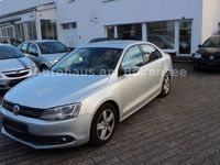 gebraucht VW Jetta VI Comfortline BMT für Rollstuhlfahrer