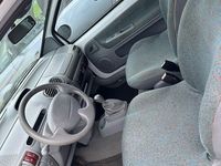 Usata Renault Twingo 58 CV (42 kW) 2003 Bianco Utilitaria