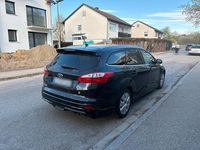 Second-hand Ford Focus 143 CP (105 kW) 2013 Negru Break