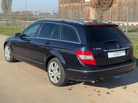 Gebraucht Mercedes C180 156 PS (114 kW) 2010 Blau Kombi