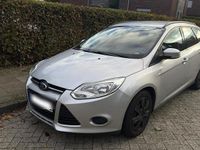 Gebraucht Ford Focus 2012 Grau Kombi