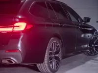 Gebraucht BMW 520 M Sport 190 PS (139 kW) 2022 Sophistograu Kombi