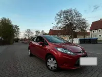 Używany Ford Fiesta 60 KM (44 kW) 2009 Czerwony Hatchback