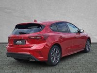 Neu Ford Focus ST-Line 155 PS (114 kW) 2025 Fantastic red metallic Limousine