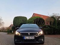 Gebraucht Peugeot 308 Active 131 PS (96 kW) 2018 Schwarz Kombi
