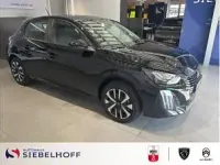 Neu Peugeot e-208 114 kW (156 PS) 2026 Schwarz (perla nera schwarz) Kleinwagen