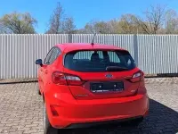 Gebraucht Ford Fiesta Cool & Connect 101 PS (74 kW) 2022 Race rot Kleinwagen