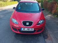 Second-hand Seat Altea Reference 102 CP (75 kW) 2004 Roșu Monovolum