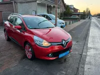 Gebraucht Renault Clio GrandTour Dynamique 90 PS (66 kW) 2015 Rot Kombi