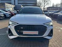 Gebraucht Audi e-tron Sportback S-Line 230 kW (313 PS) 2022 Gletscherweiß metallic SUV