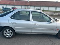 Gebraucht Ford Mondeo 130 PS (95 kW) 1999 Grau Limousine