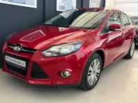 Gebraucht Ford Focus Titanium 140 PS (102 kW) 2014 Rot Limousine