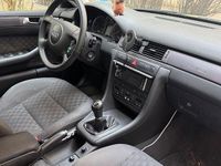 Second-hand Audi A6 175 CP (128 kW) 2003 Argintiu Berlinǎ