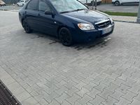 Usado Kia Cerato 105 CV (77 kW) 2006 Azul Berlina