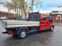 Gebraucht Peugeot Boxer 163 PS (119 kW) 2017 Rot Van