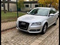 Gebraucht Audi A3 Ambiente 105 PS (77 kW) 2011 Silber Kleinwagen