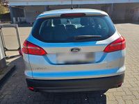 Gebraucht Ford Focus 101 PS (74 kW) 2016 Silber Kombi
