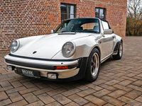 Gebraucht Porsche 911SC 204 PS (150 kW) 1983 Violett Cabrio