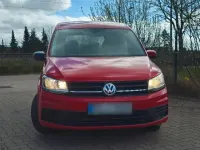 Gebraucht VW Caddy 84 PS (61 kW) 2018 Rot Van / Kleinbus