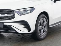 Gebraucht Mercedes GLC300 AMG 269 PS (197 kW) 2024 Unilack polarweiß SUV