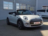 Gebraucht Mini Cooper Cabriolet 136 PS (100 kW) 2019 White silver metallic Cabrio