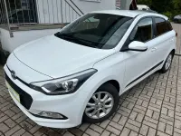 Gebraucht Hyundai i20 Passion 84 PS (61 kW) 2016 Weiß Limousine