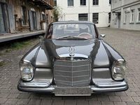 Gebraucht Mercedes 220 120 PS (88 kW) 1962 Grau Coupé
