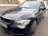 Gebraucht BMW 320 150 PS (110 kW) 2007 Schwarz Kombi