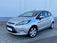 Gebraucht Ford Fiesta Ambiente 60 PS (44 kW) 2009 Silber Kleinwagen