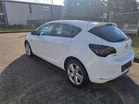 Gebraucht Opel Astra Energy 85 PS (62 kW) 2014 Andere Limousine