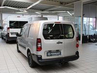 Gebraucht Peugeot Partner 99 PS (72 kW) 2016 Silber Van / Kleinbus
