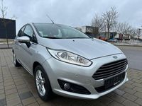 Gebraucht Ford Fiesta Titanium 101 PS (74 kW) 2014 Silber Kleinwagen