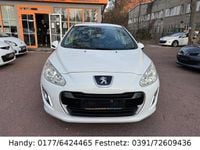 Gebraucht Peugeot 308 Access 111 PS (81 kW) 2012 Weiß Limousine